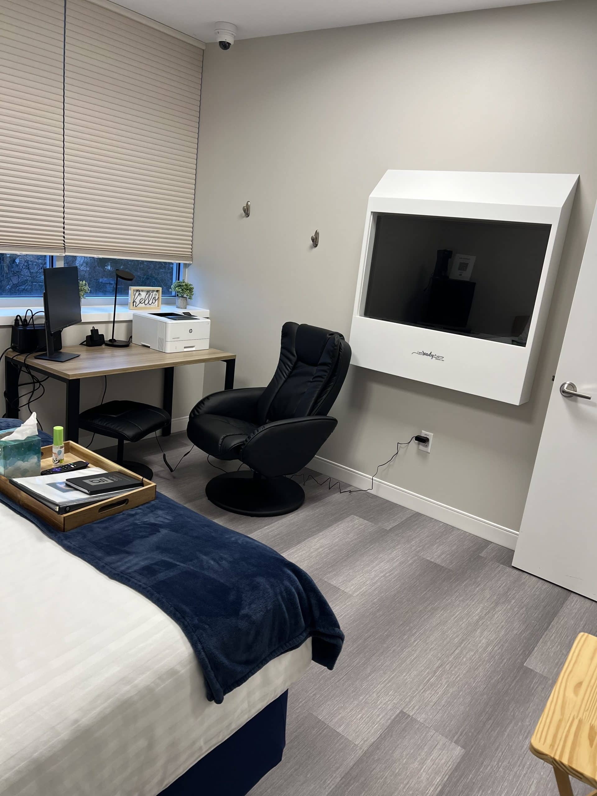 executive-rehab-detox-room-tv