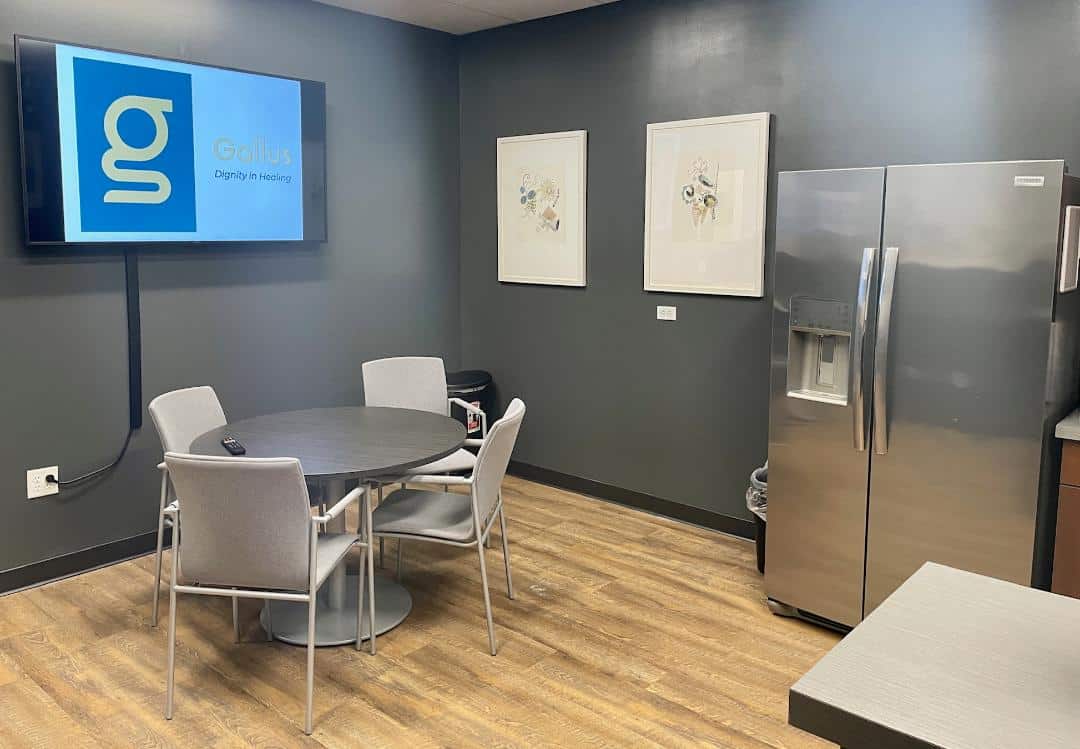 gallus-outpatient-meeting-table-chairs